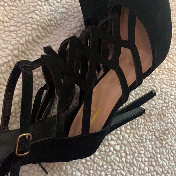 Pointed Stiletto Heels - Picture 14 of 15